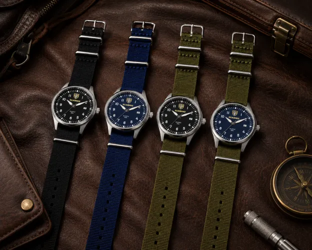 Gladiuz Pilot's Watch: stainless steel case and dial, shock resistance NIHS 91-10, case size 40x50mm, strap width 20mm